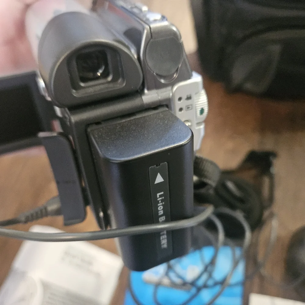 Samsung SC-DC164 DVD Camcorder Powers On With Power Cordand 2 New Discs